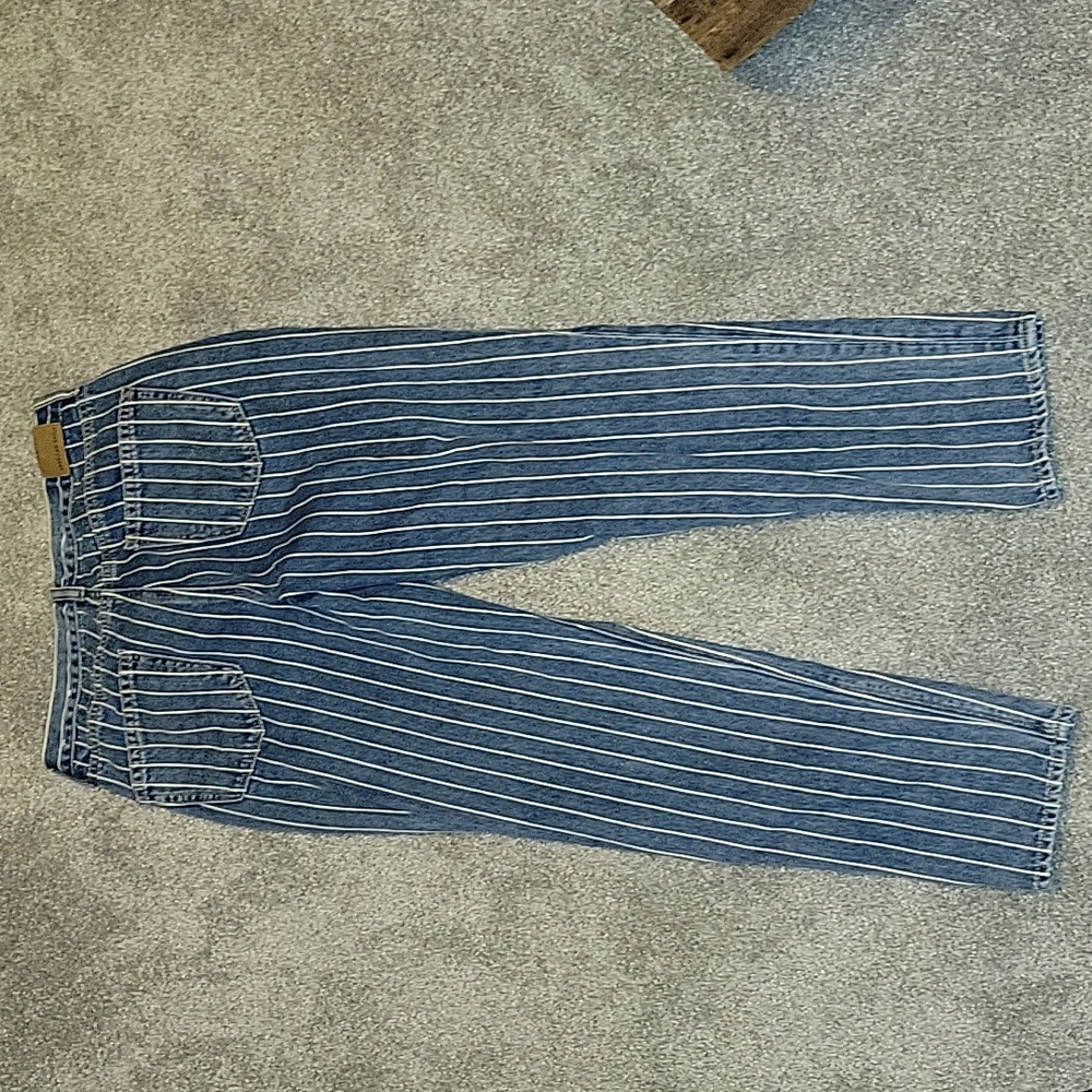 AE Regular Rise Mom Jean, 6 - Picture 7 of 7